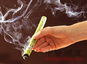 點擊將在新窗口查看全圖 中醫(yī)說:艾灸耳孔可治牙痛